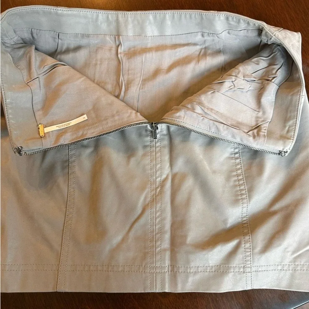 Free People Modern Femme Vegan Leather Skirt‎ 2 Taupe Neutral Minimalist Clean